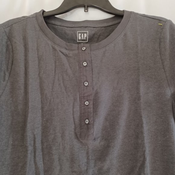 GAP Tops - GAP SHORT SLEEVE TOP
